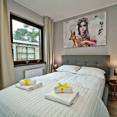 Aqua Blueapart アパート