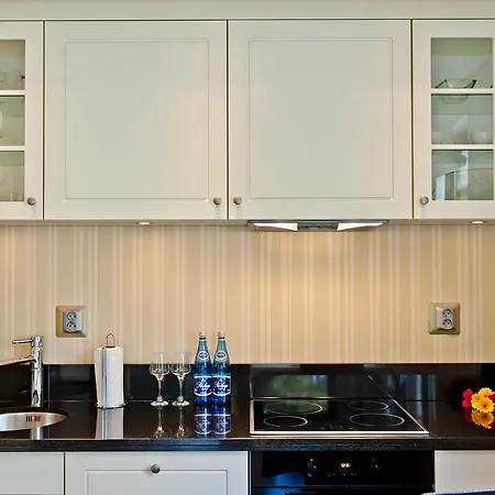 Aqua Blueapart アパート