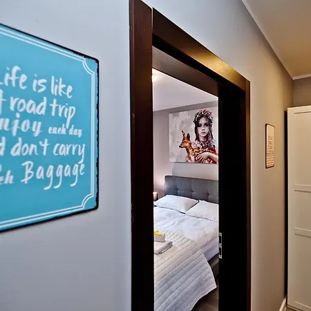 Aqua Blueapart アパート ユラタ